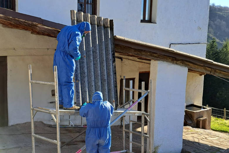 Manipulación Amianto empresa autorizada - Excavaciones Bergaretxe